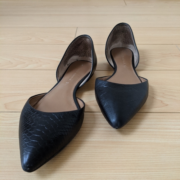 Banana Republic Sleek Black Flats - Picture 2 of 8